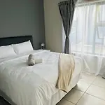 Delightful Retreat In Parklands,Cape Farms,Cape Town