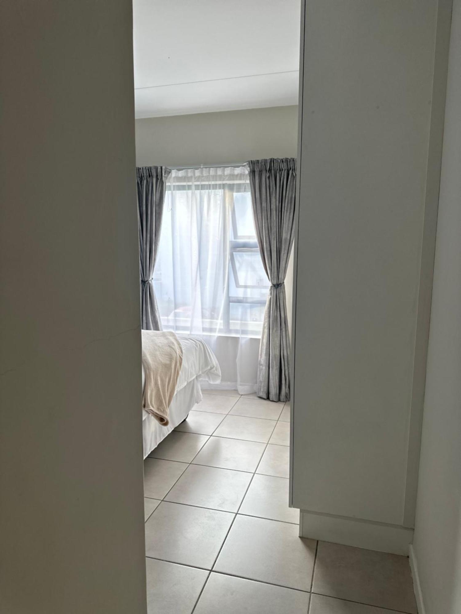 Delightful Retreat In Parklands,cape Farms,cape Town Apartment