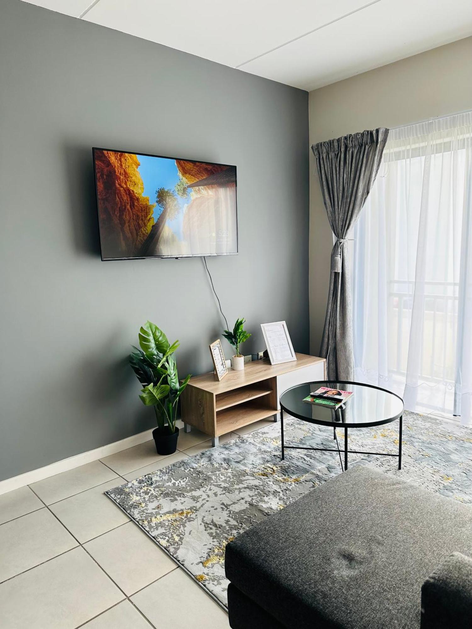 Delightful Retreat In Parklands,cape Farms,cape Town Apartment