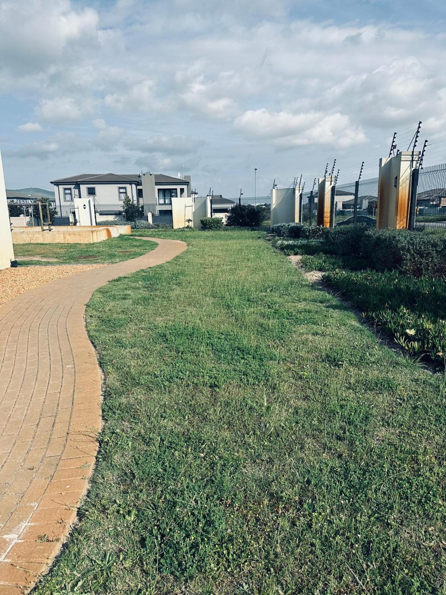 Delightful Retreat In Parklands,cape Farms,cape Town Apartment *